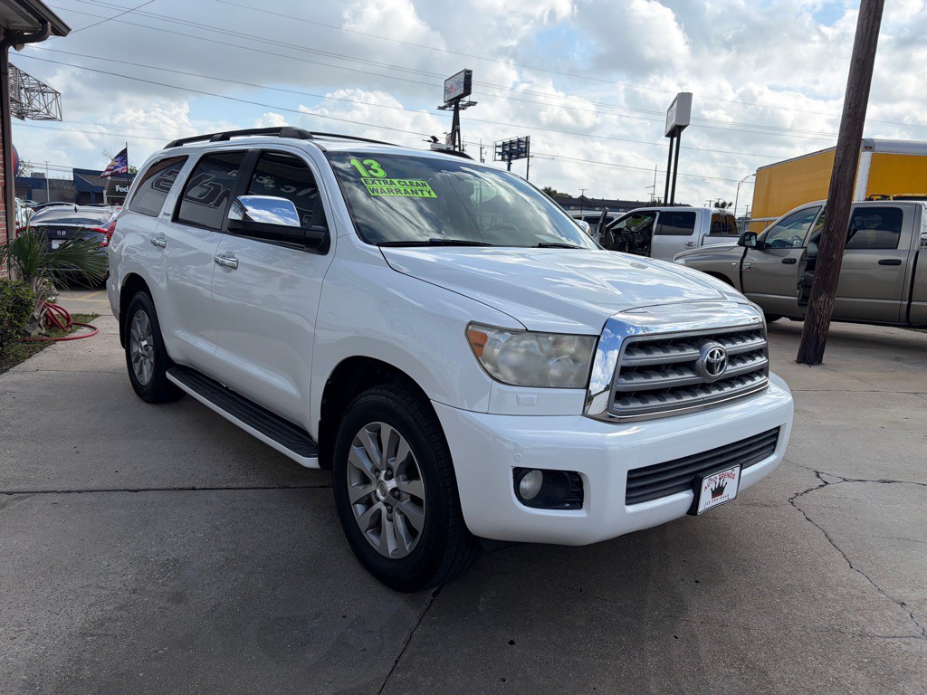 2013 Toyota Sequoia Image 3