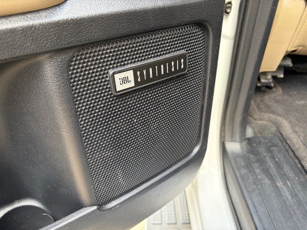2013 Toyota Sequoia Image 10