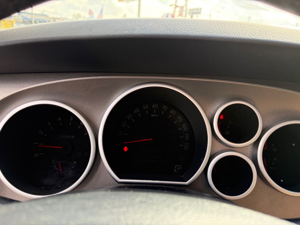 2013 Toyota Sequoia Image 13