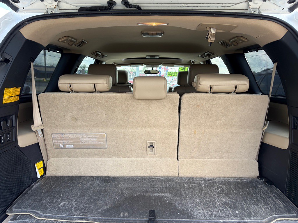 2013 Toyota Sequoia Image 18