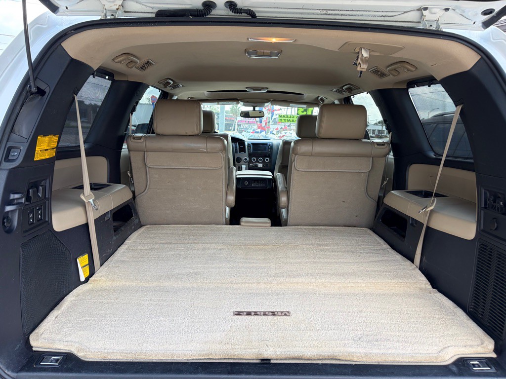 2013 Toyota Sequoia Image 19