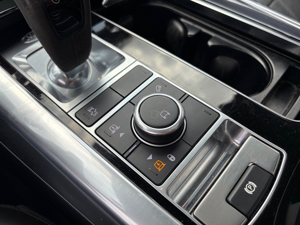 2020 Land Rover Range Rover Sport Image 15