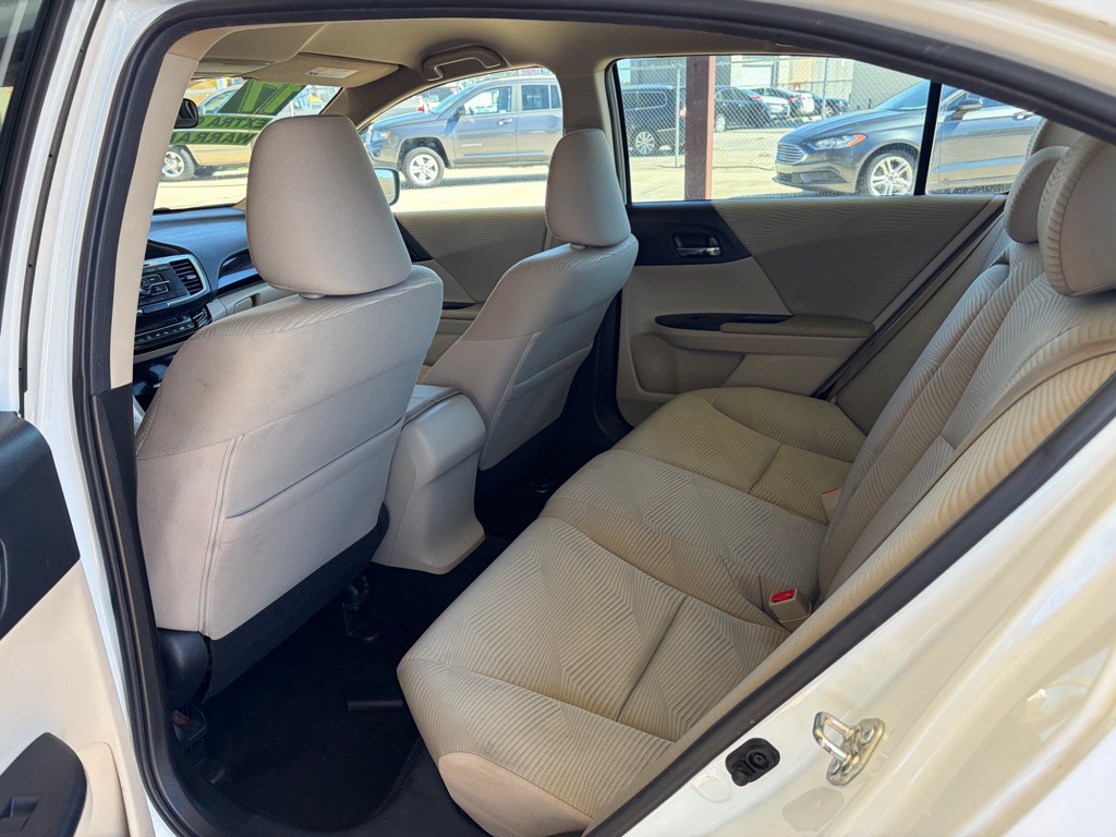 2017 Honda Accord Image 7