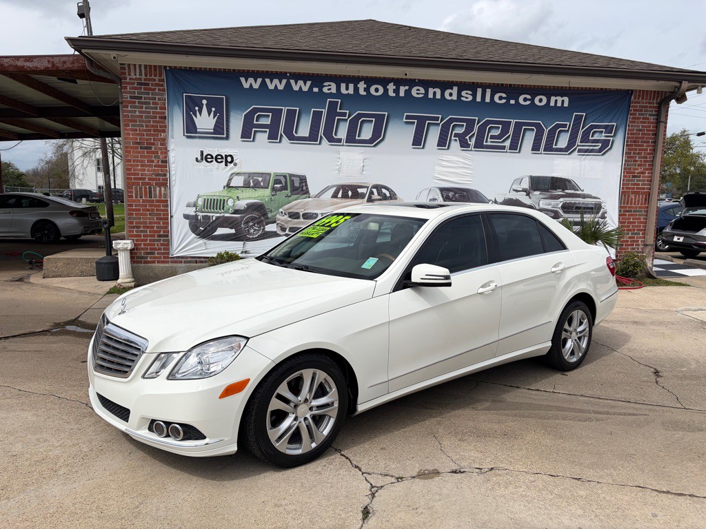 2010 Mercedes-Benz E-Class Image 1