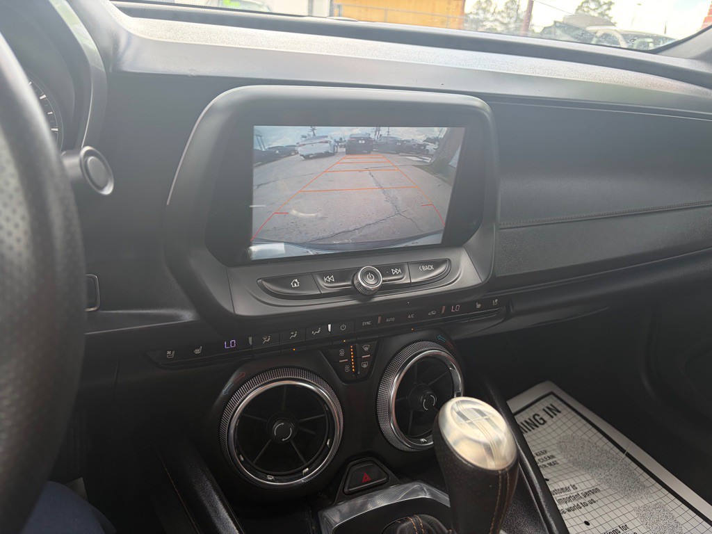 2016 Chevrolet Camaro Image 11