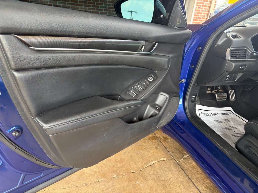 2021 Honda Accord Image 8