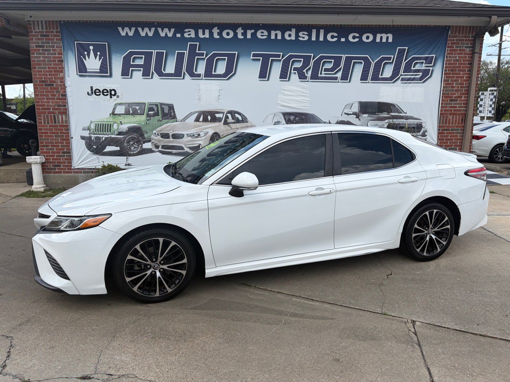 2018 Toyota Camry Image 1