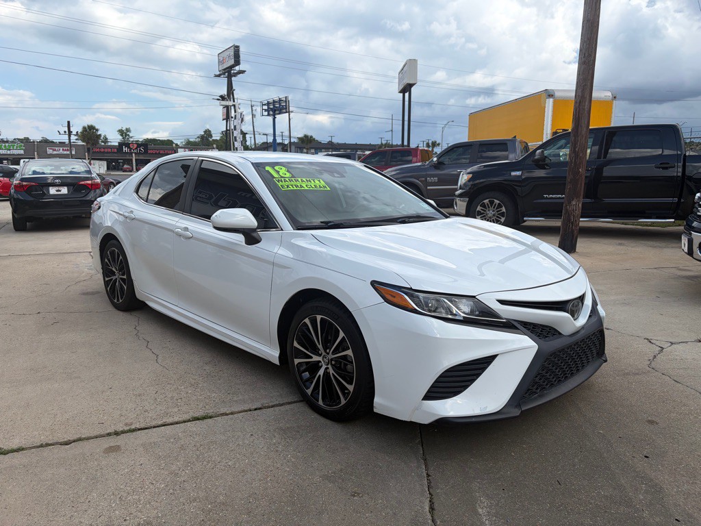 2018 Toyota Camry Image 3