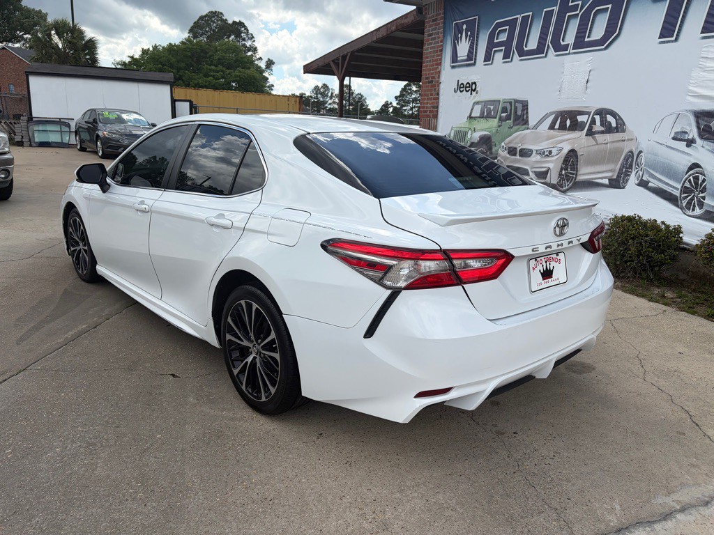 2018 Toyota Camry Image 4