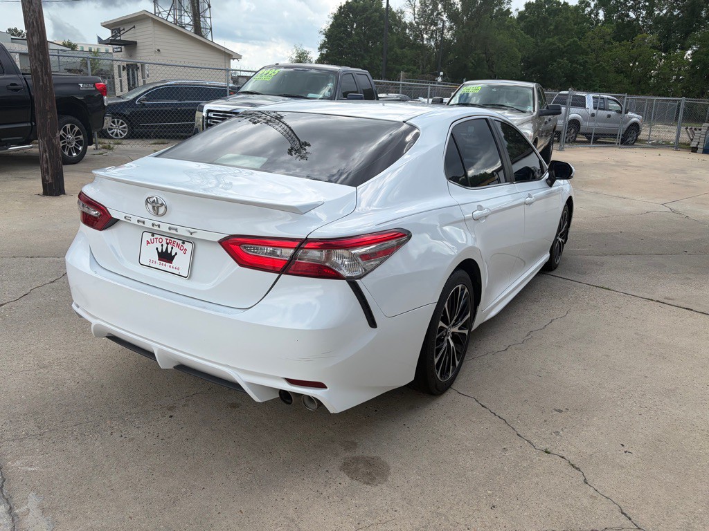 2018 Toyota Camry Image 6