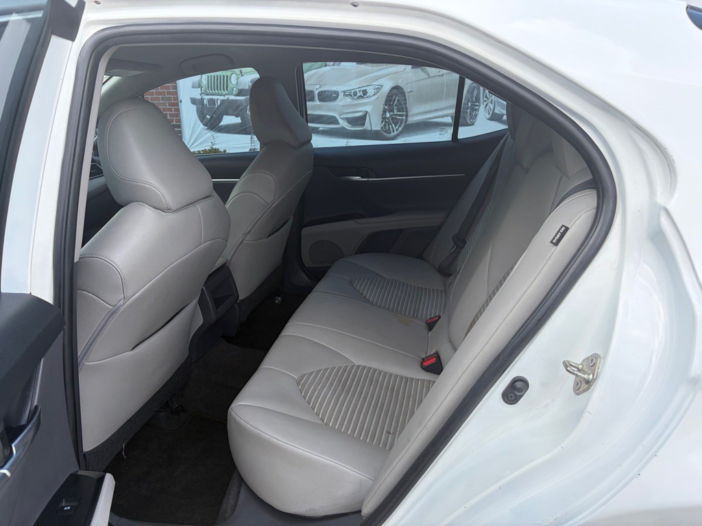 2018 Toyota Camry Image 8