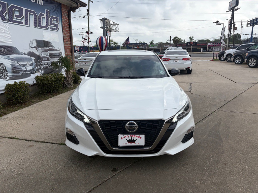 2021 Nissan Altima Image 2