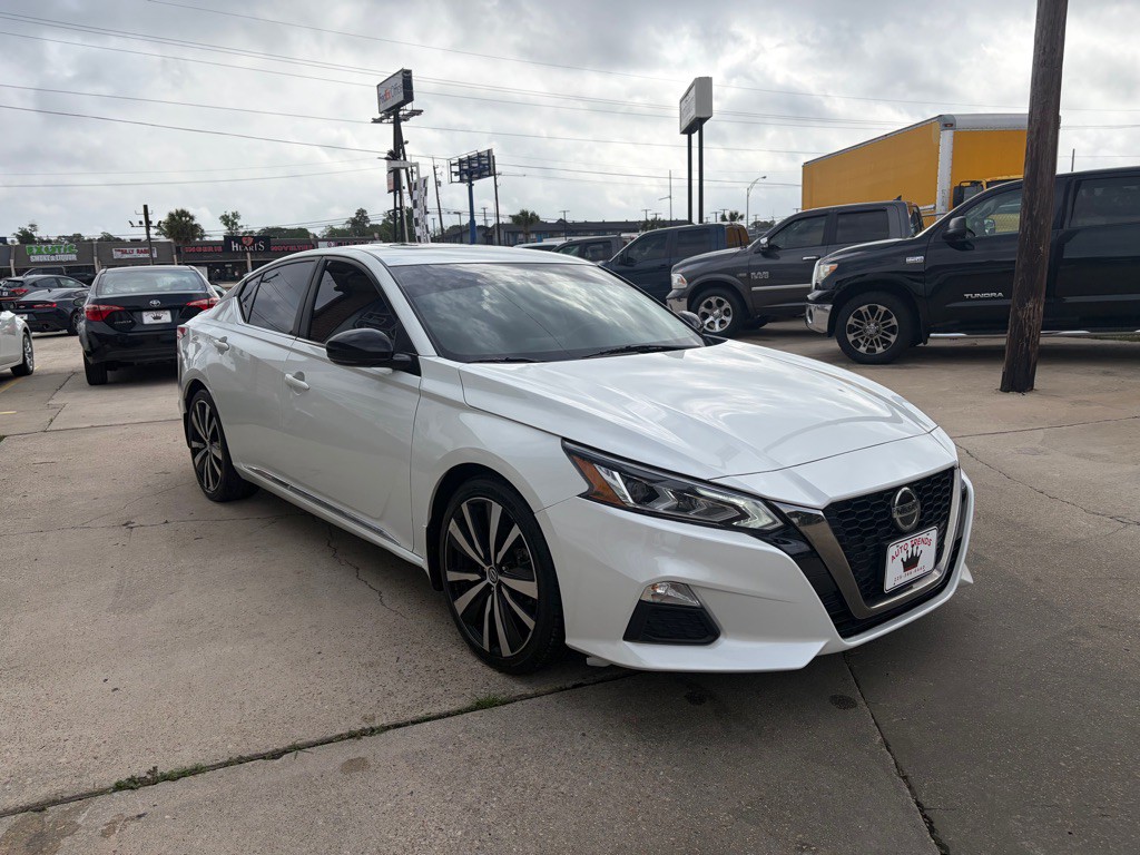 2021 Nissan Altima Image 3