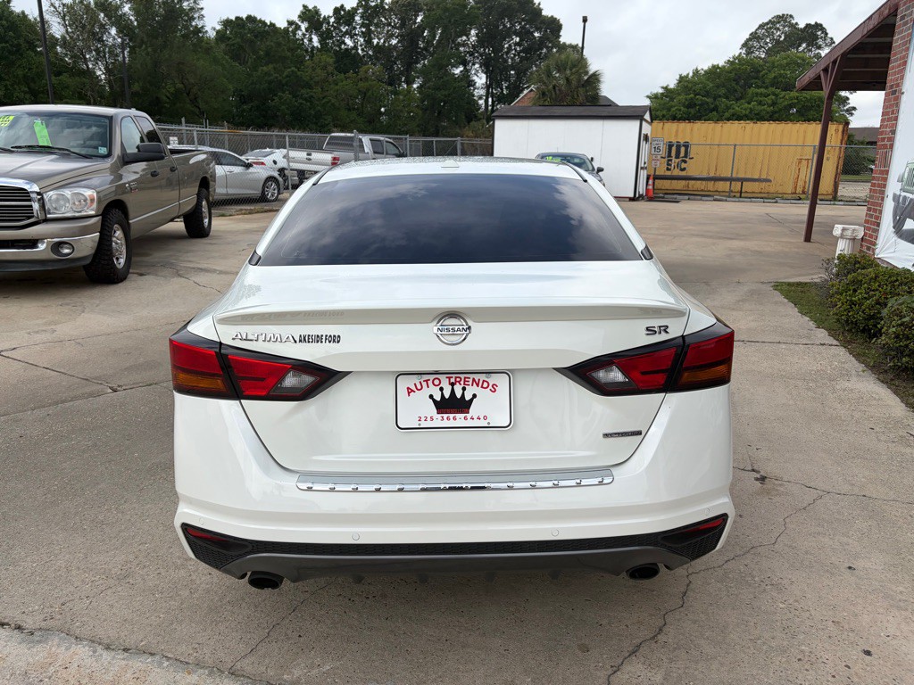 2021 Nissan Altima Image 4