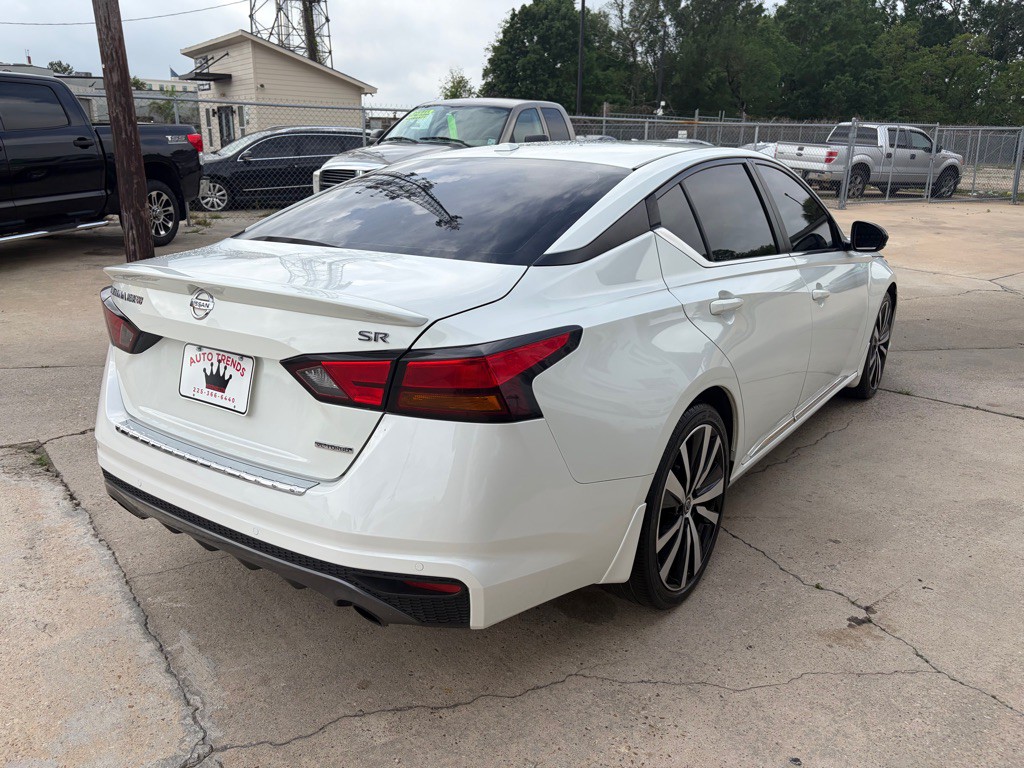 2021 Nissan Altima Image 5