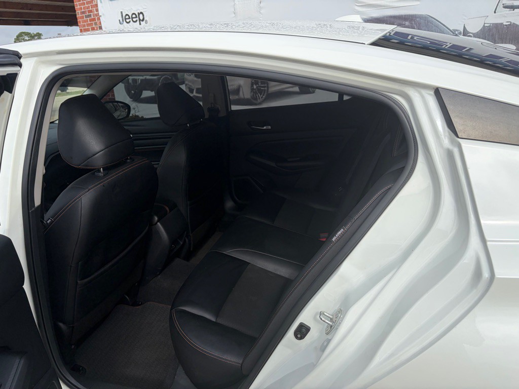 2021 Nissan Altima Image 8