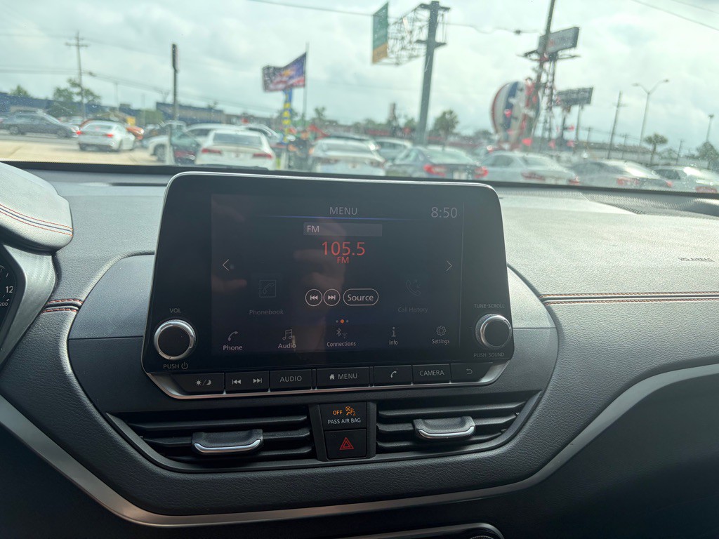 2021 Nissan Altima Image 12