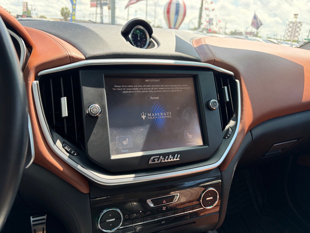 2015 Maserati Ghibli Image 10