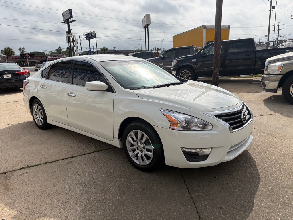 2015 Nissan Altima Image 3