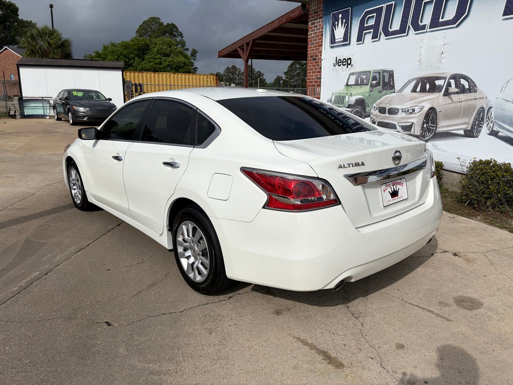 2015 Nissan Altima Image 6