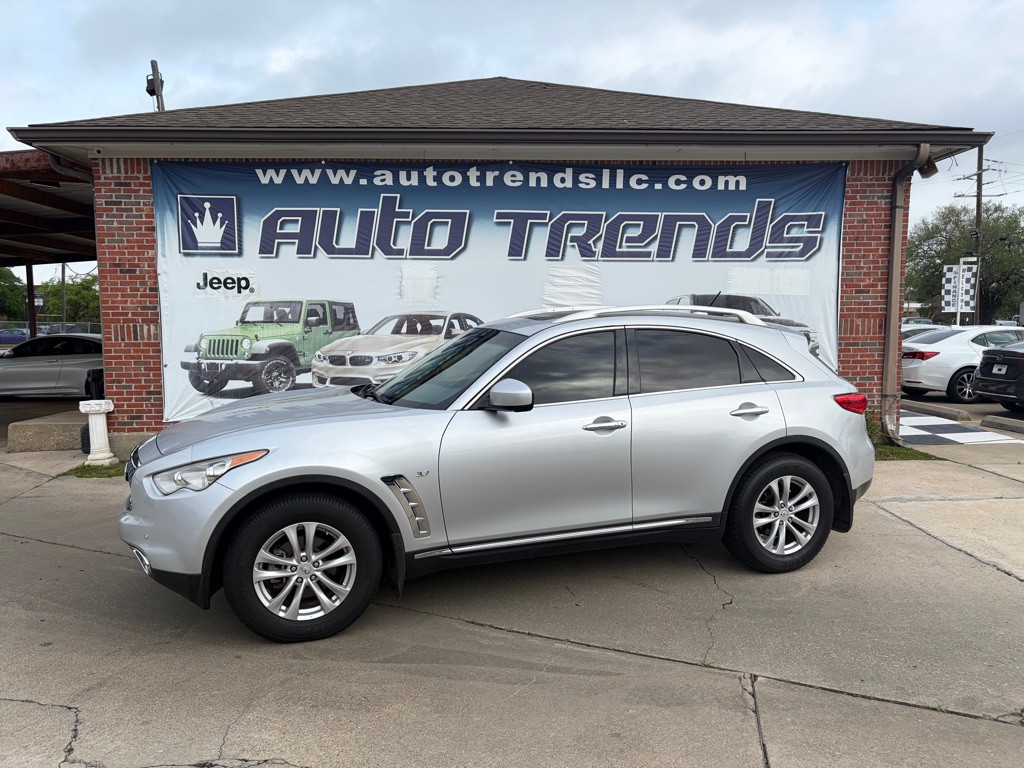 2017 INFINITI QX70 Image 1