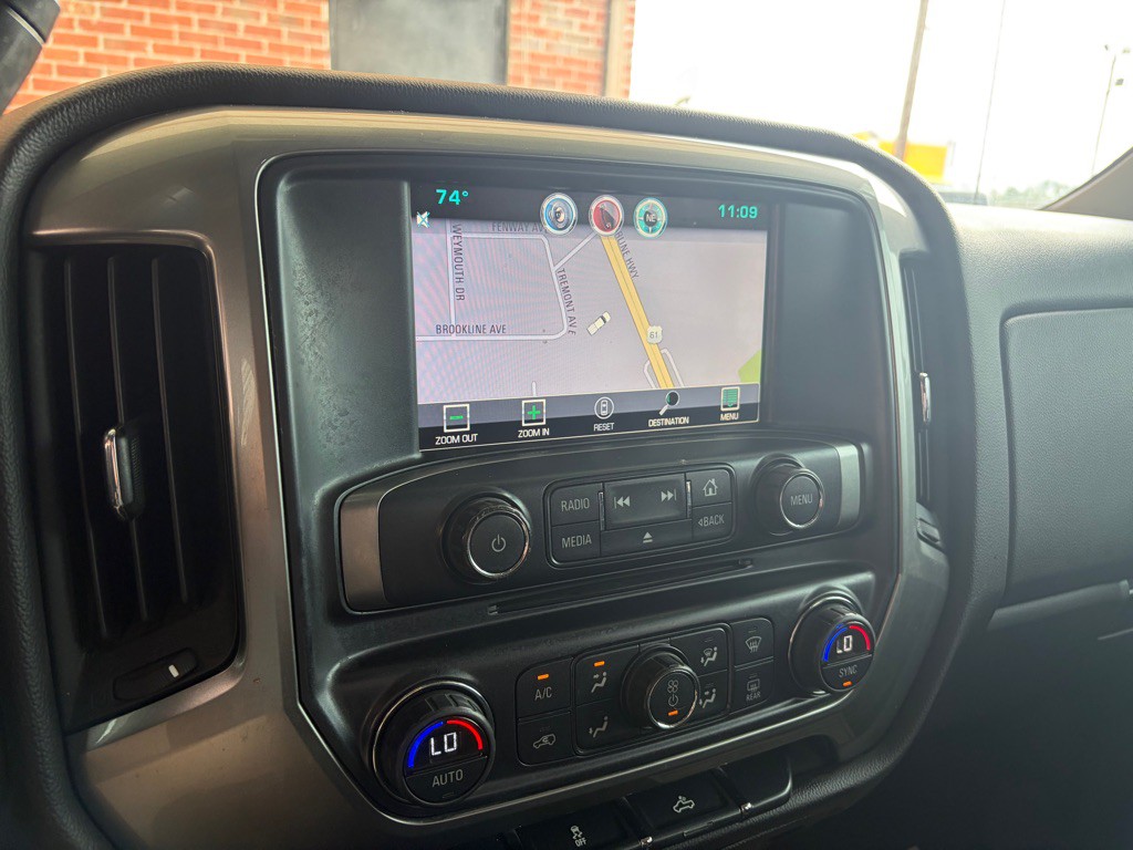 2015 Chevrolet Silverado 1500 Image 12