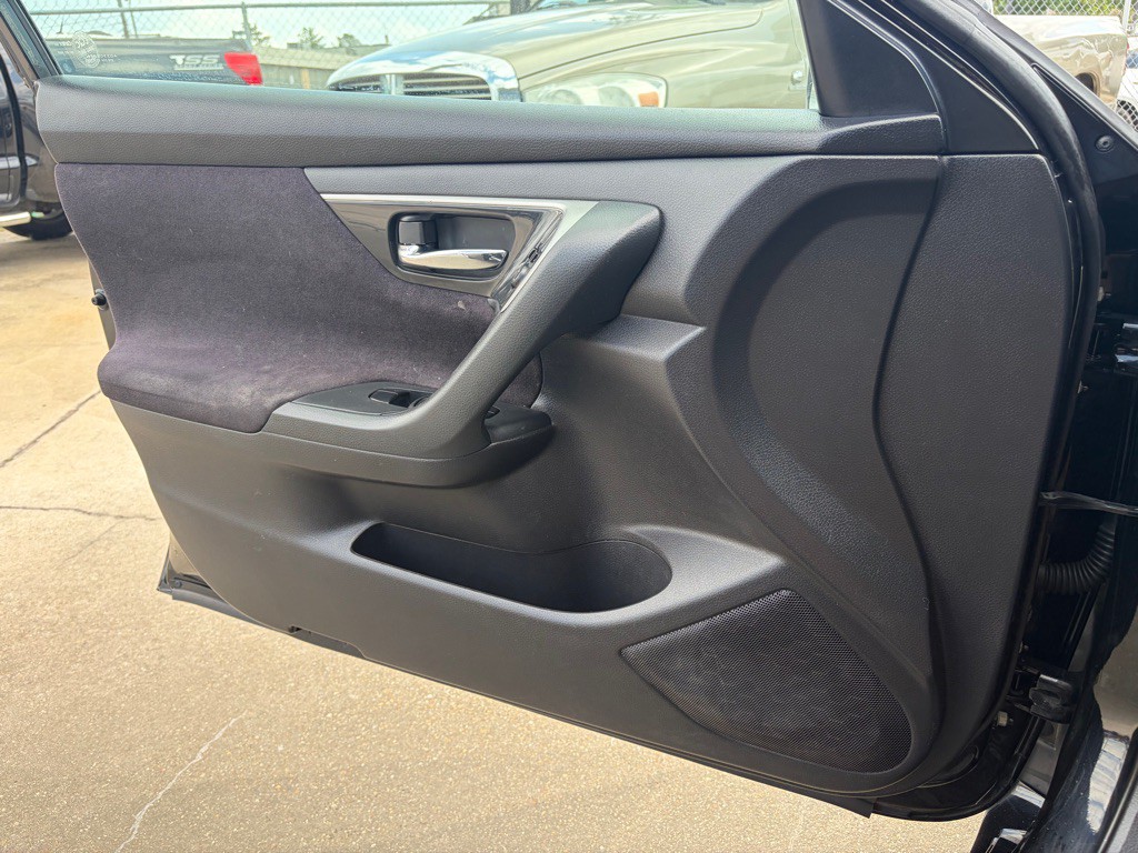 2013 Nissan Altima Image 10