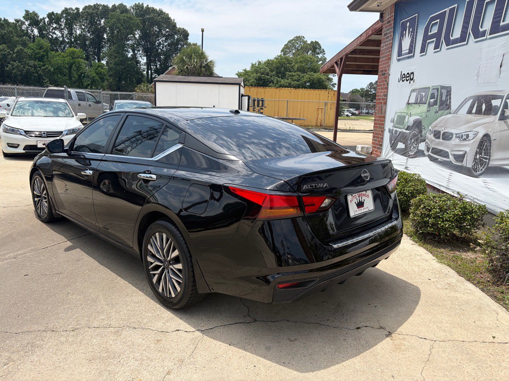2023 Nissan Altima Image 5