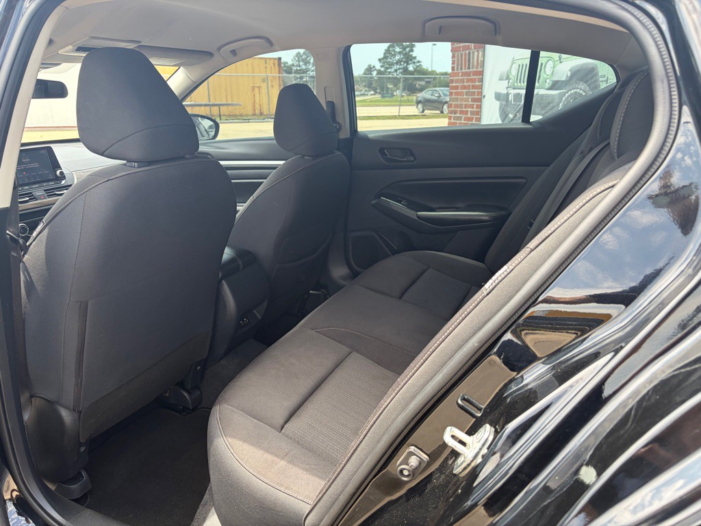 2023 Nissan Altima Image 8