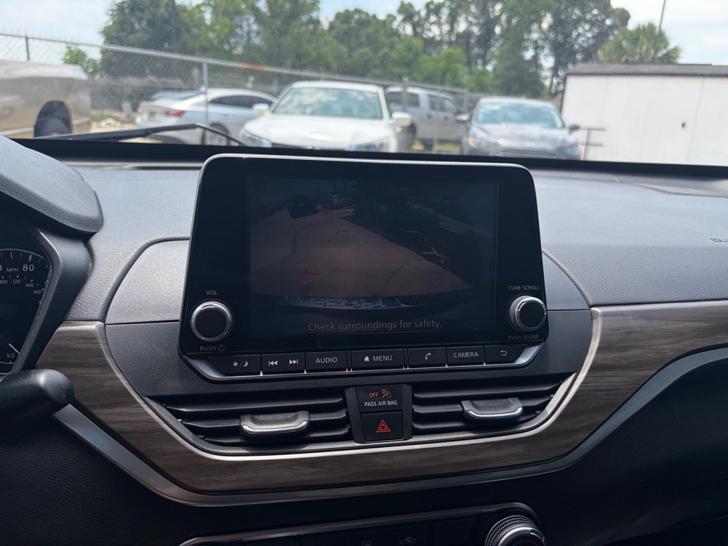 2023 Nissan Altima Image 11