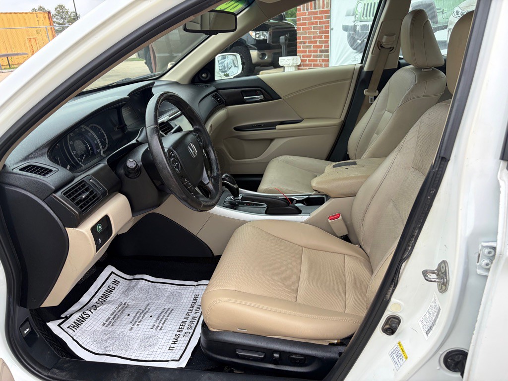 2015 Honda Accord Image 8