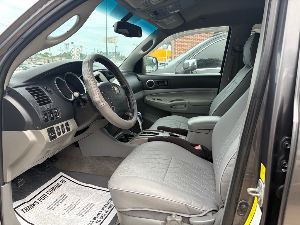 2011 Toyota Tacoma Image 9