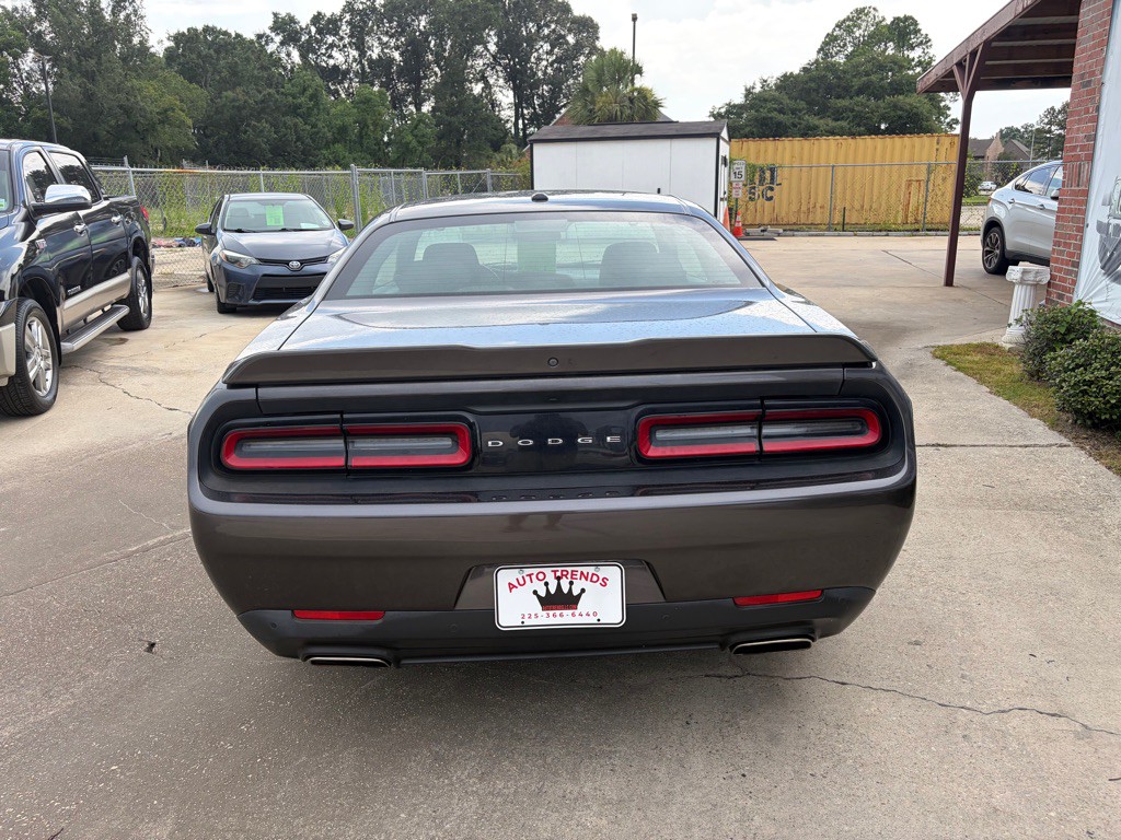 2021 Dodge Challenger Image 6