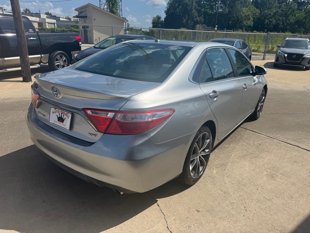 2015 Toyota Camry Image 5