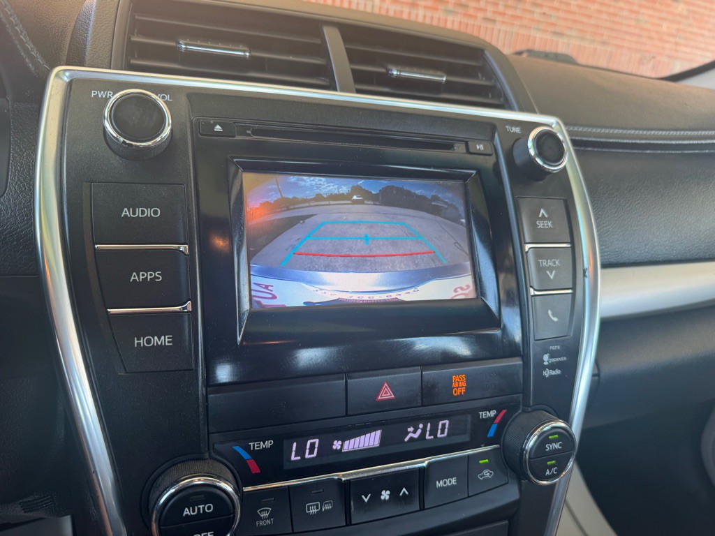 2015 Toyota Camry Image 13