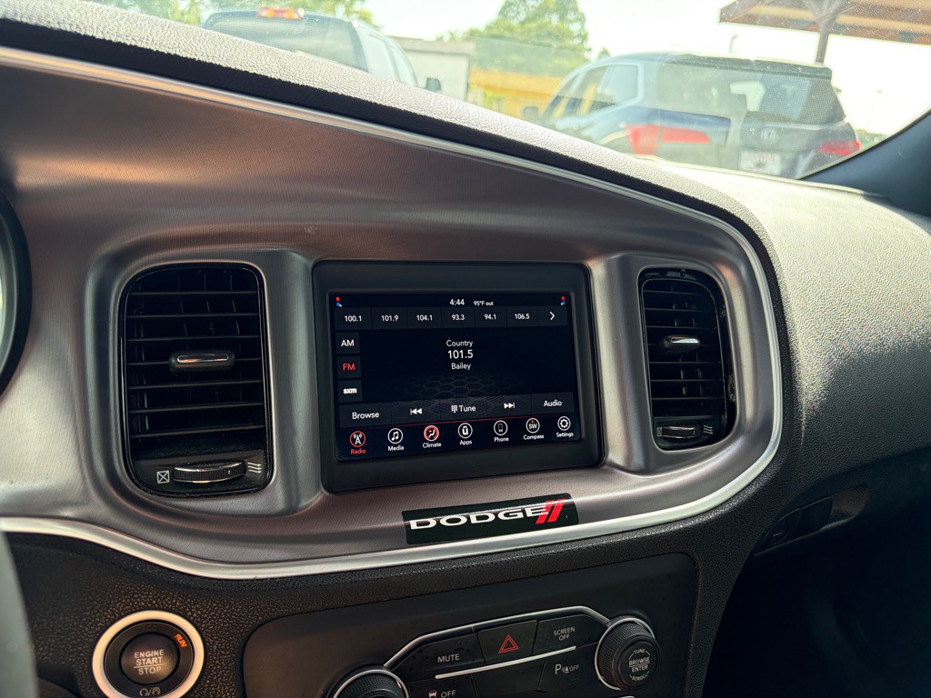 2021 Dodge Charger Image 11