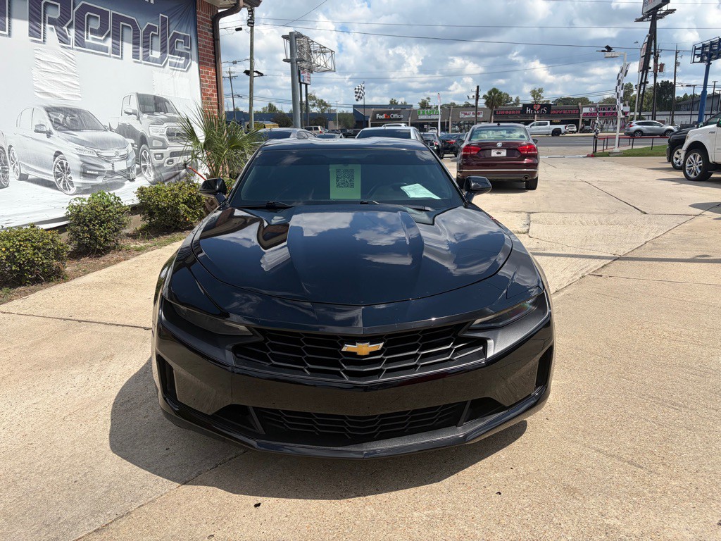 2019 Chevrolet Camaro Image 2