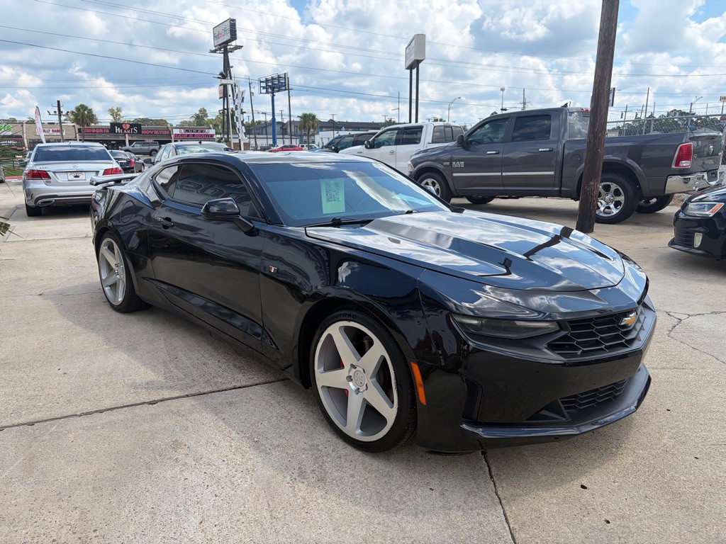 2019 Chevrolet Camaro Image 3
