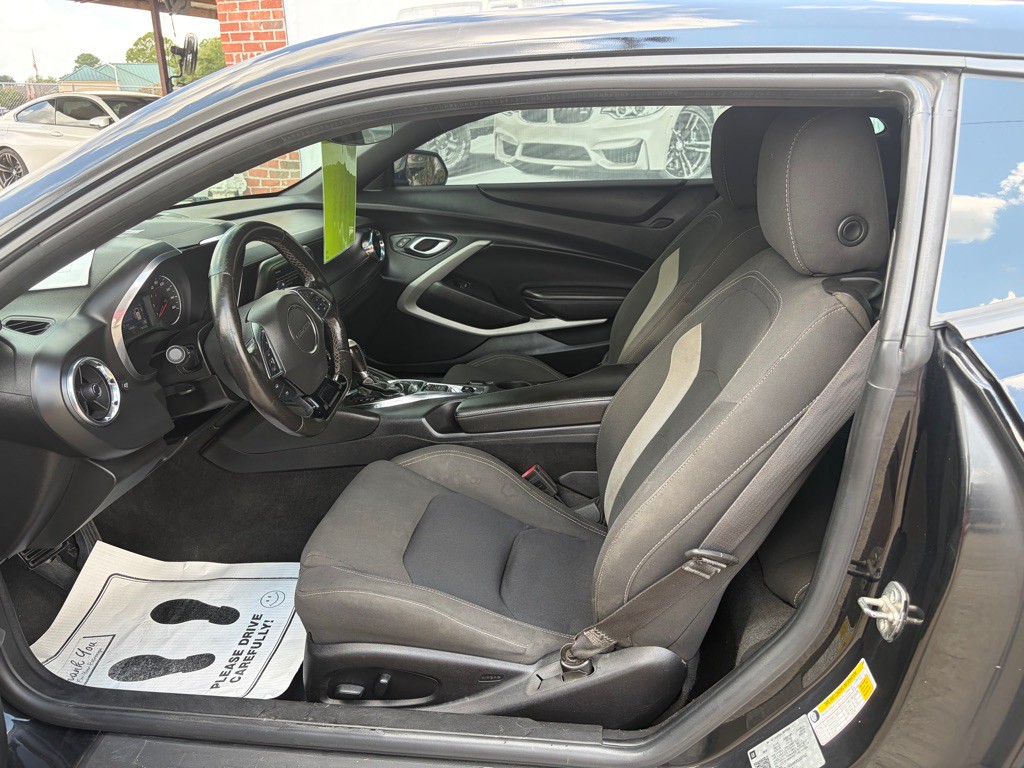 2019 Chevrolet Camaro Image 6