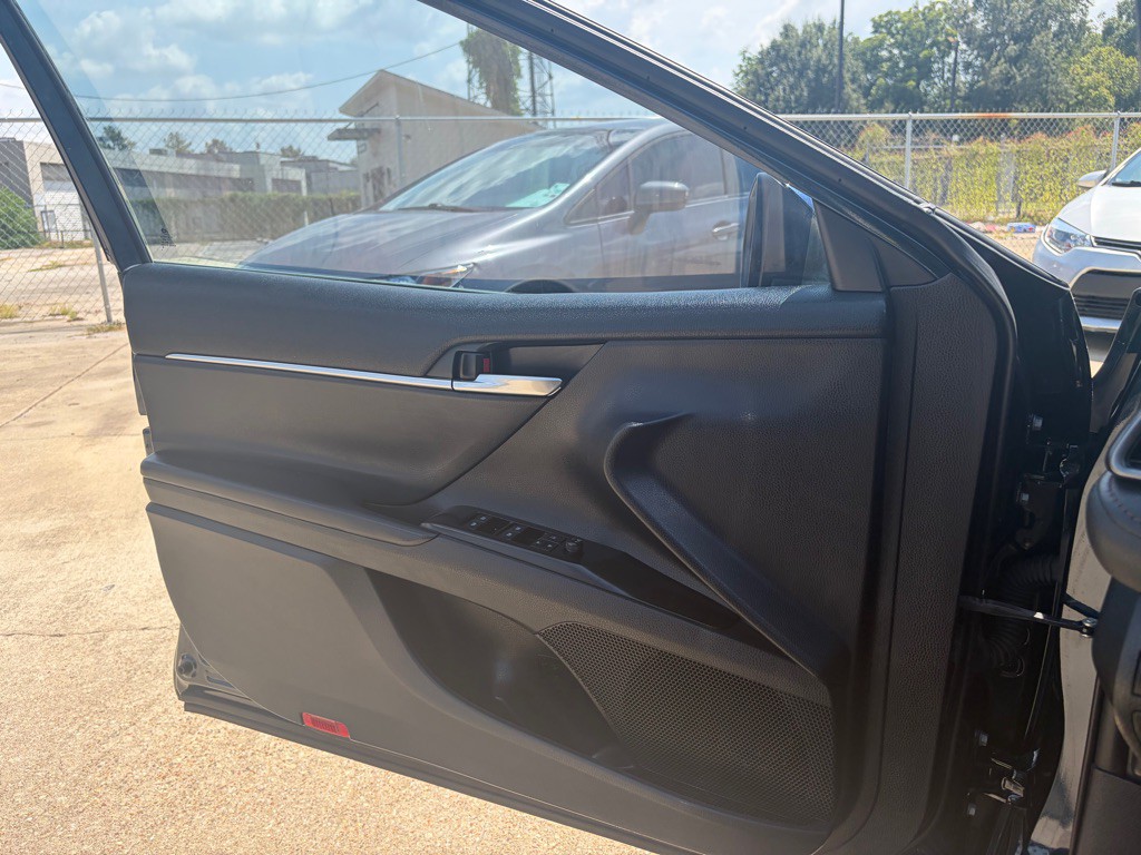2020 Toyota Camry Image 8