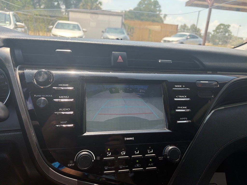 2020 Toyota Camry Image 10