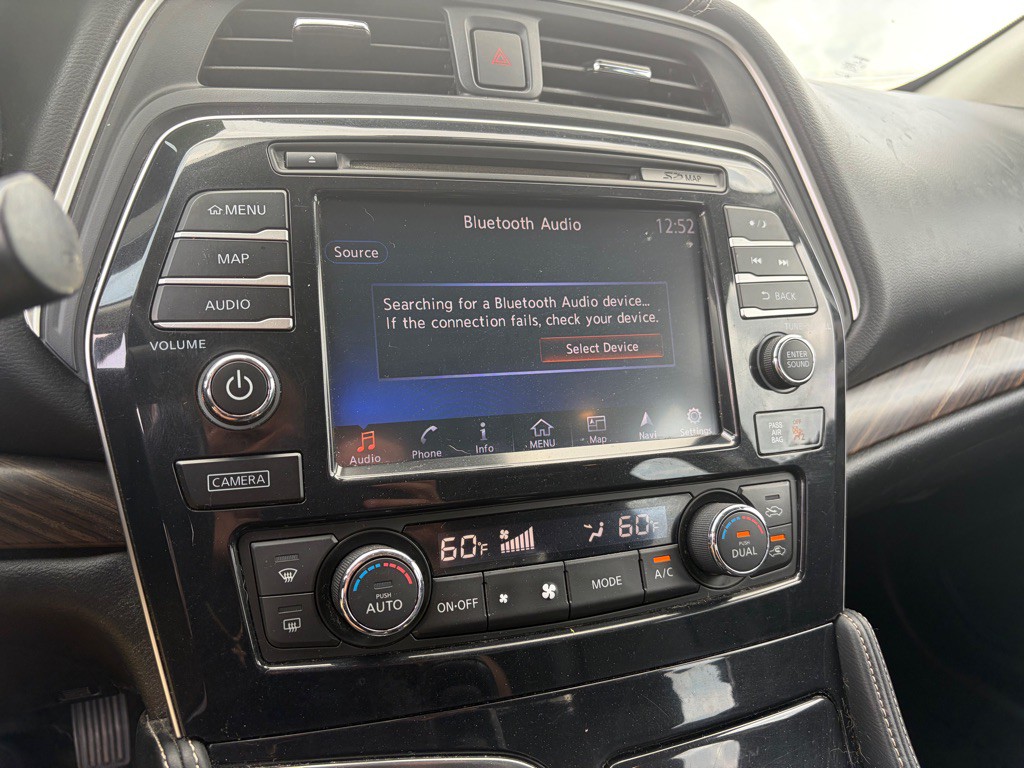 2017 Nissan Maxima Image 11