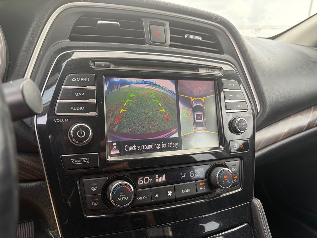 2017 Nissan Maxima Image 12
