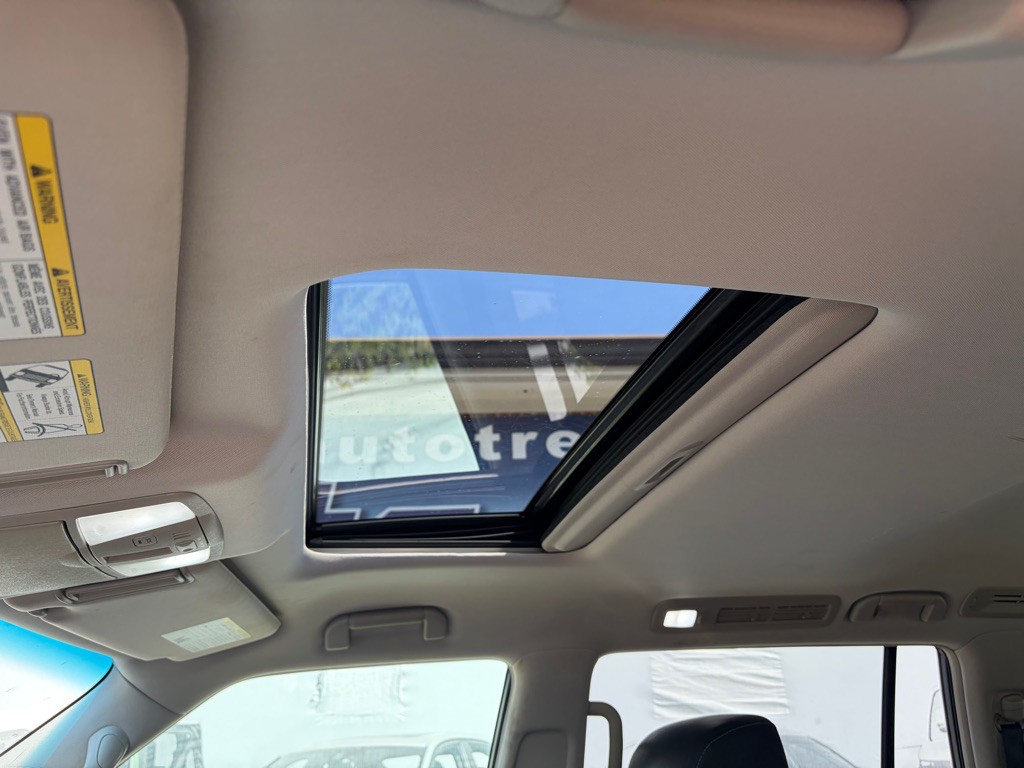 2015 INFINITI QX80 Image 8