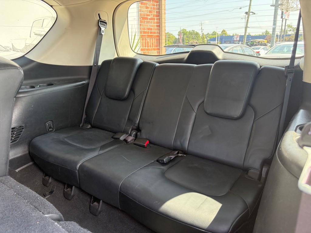 2015 INFINITI QX80 Image 10