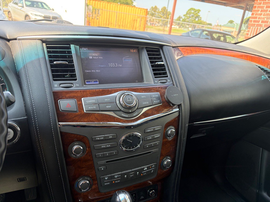 2015 INFINITI QX80 Image 15
