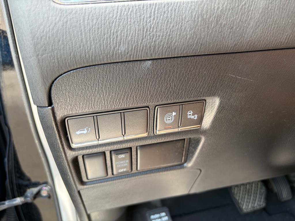 2015 INFINITI QX80 Image 17