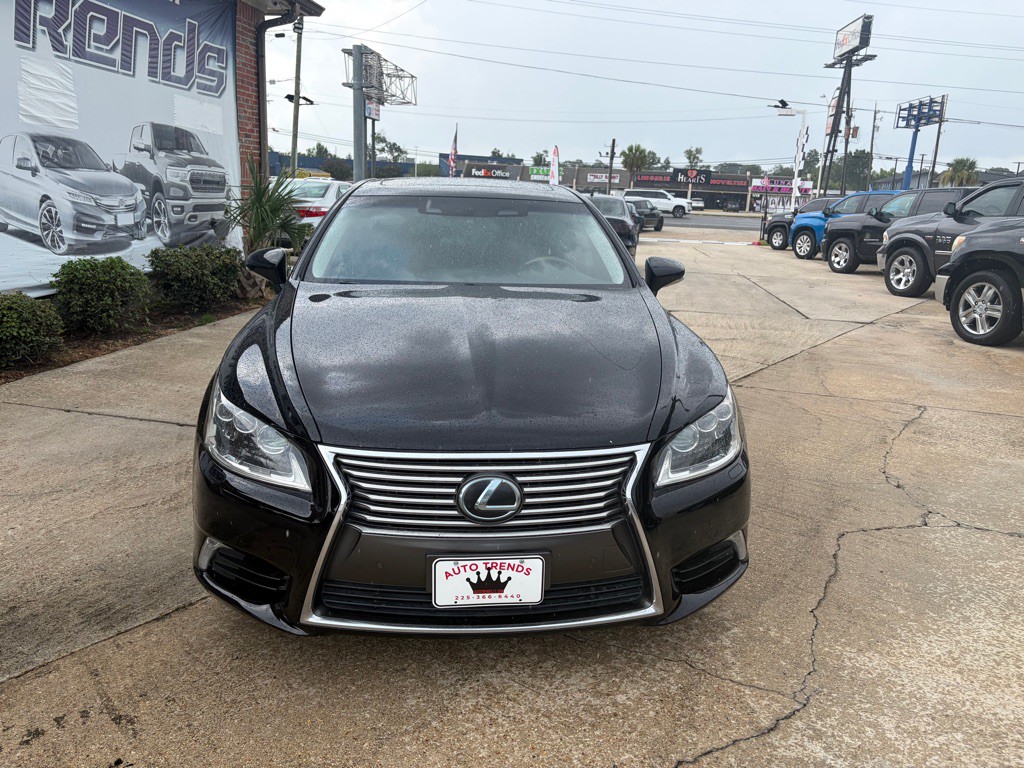 2016 Lexus LS Image 2