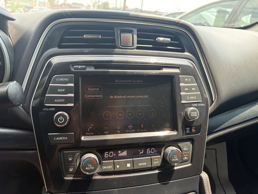 2019 Nissan Maxima Image 13