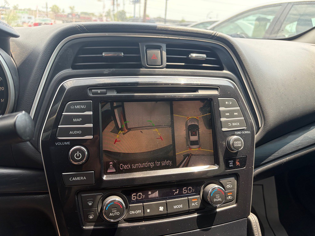 2019 Nissan Maxima Image 14